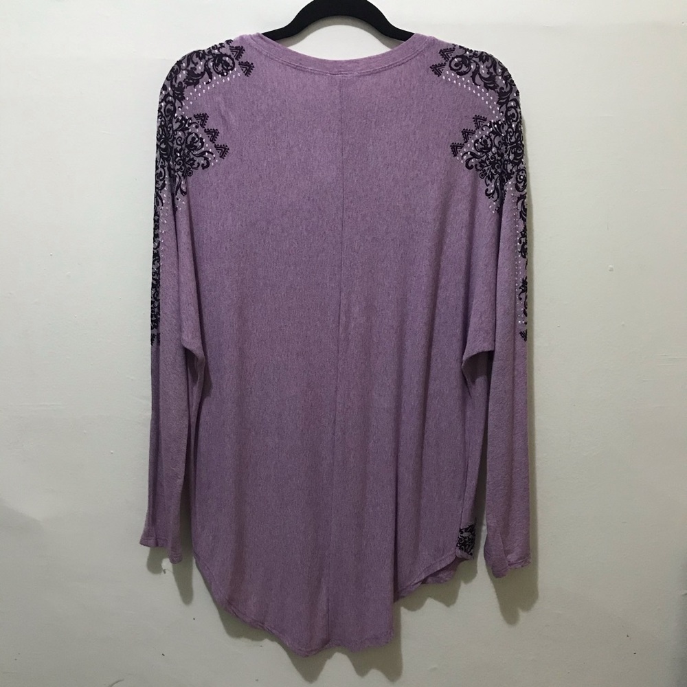 NWT Vocal Embellished Long Sleeve Lilac To… - Picture 7 of 8